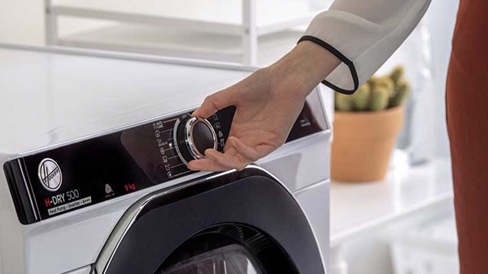 Sušička prádla Hoover má snadné manuální ovládání_04