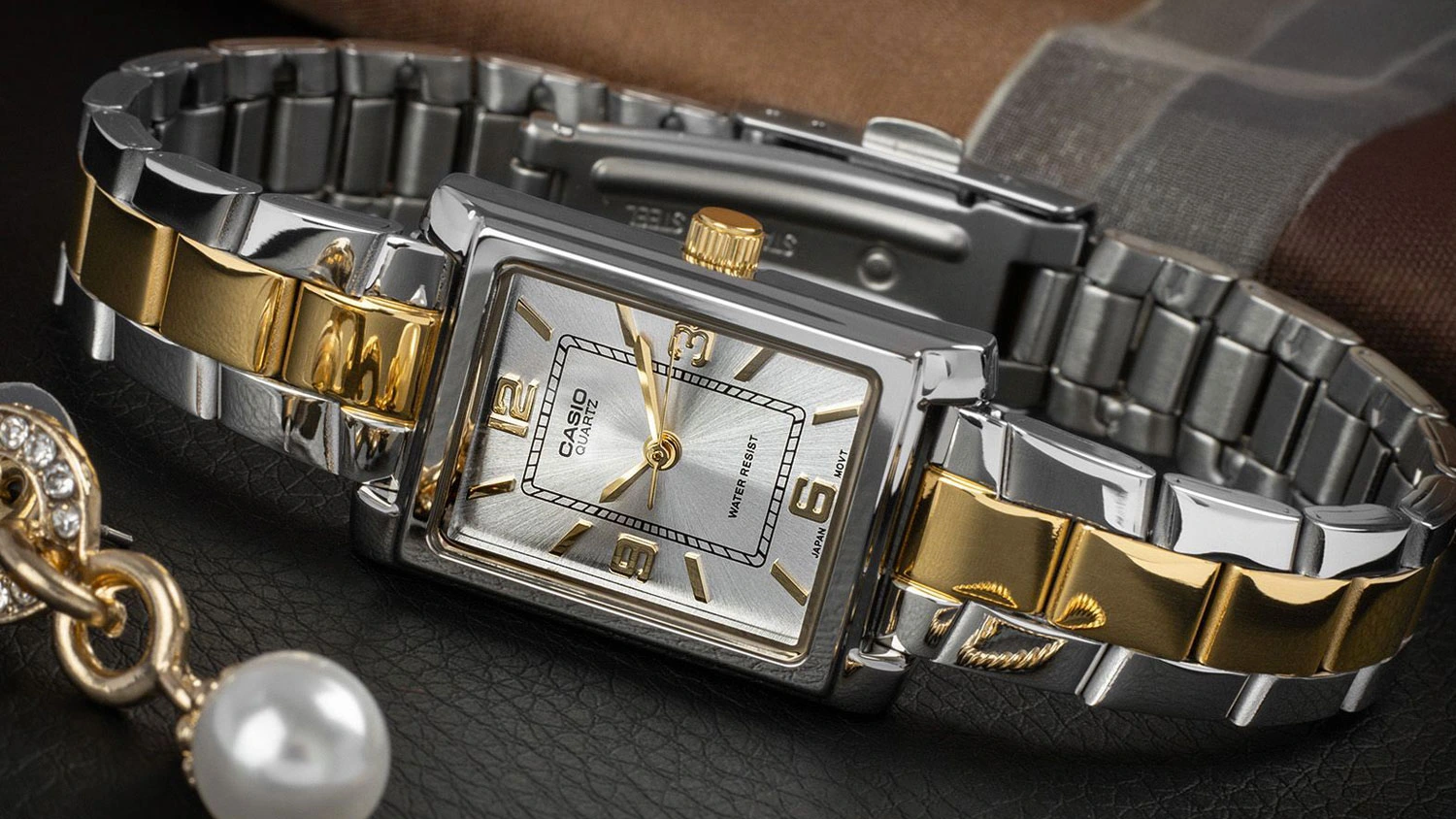 D&aacute;msk&eacute; n&aacute;ramkov&eacute; hodinky Casio COLLECTION LTP-1234PSG-7AEF medzi &scaron;perkami