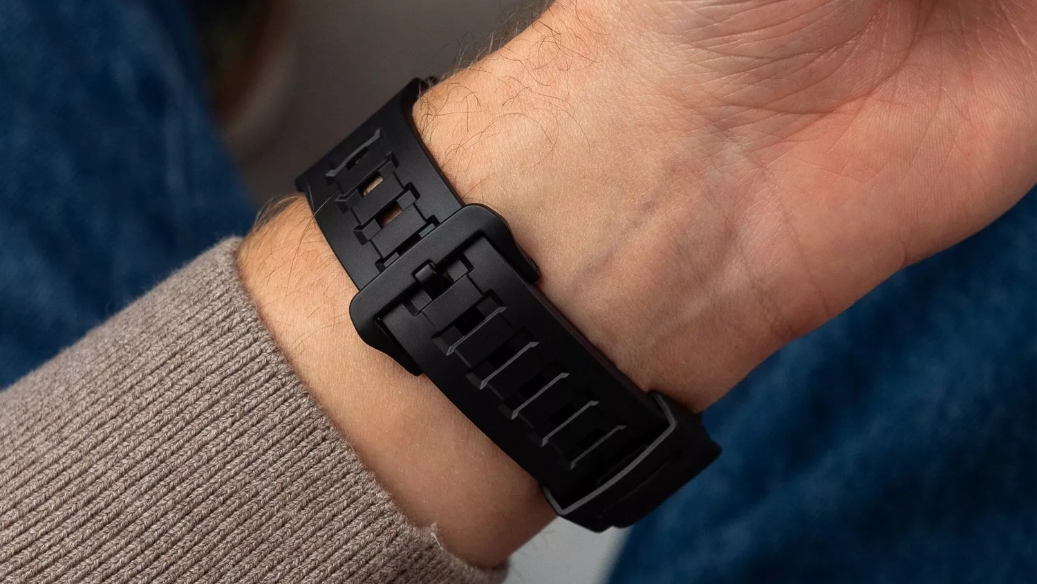 P&aacute;nsk&eacute; hodinky Casio Tough Solar Sport AQ-S810W-1AVEF pohľad na p&aacute;sik