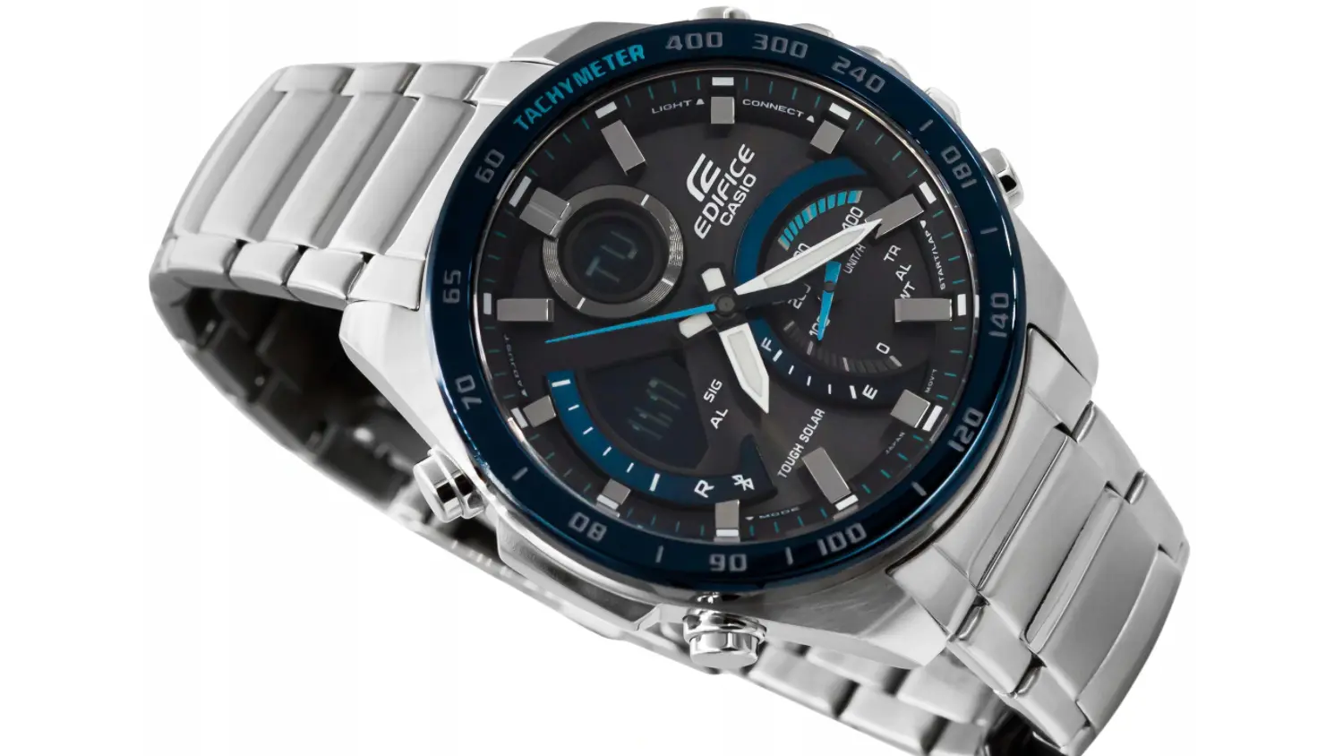 Pánské náramkové hodinky Casio EDIFICE ECB-900DB-1BER položené.