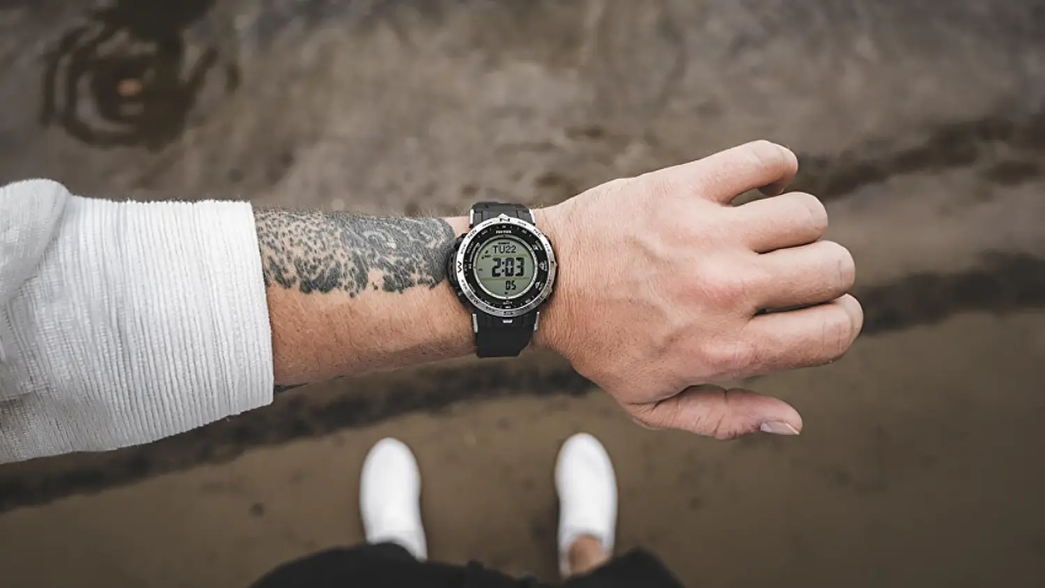 Pánské náramkové hodinky Casio PRW-30-1AER na ruce