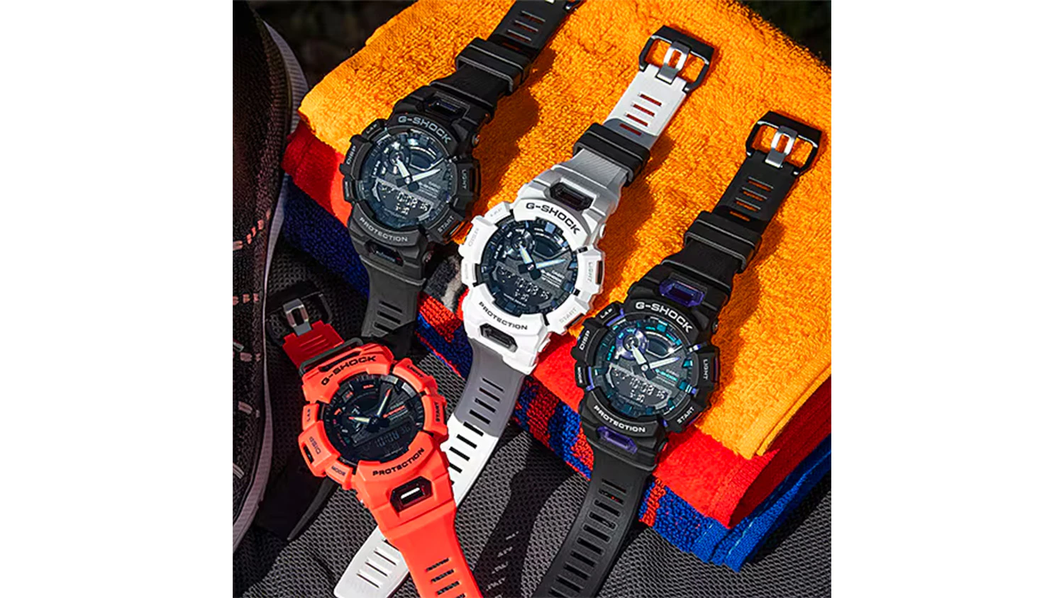 Pánske náramkové hodinky Casio GBA-900 G-SHOCK vo farebných variantoch