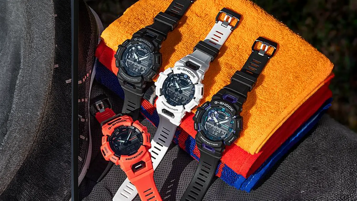 P&aacute;nsk&eacute; n&aacute;ramkov&eacute; hodinky Casio GBA-900 G-SHOCK v barevn&yacute;ch variant&aacute;ch