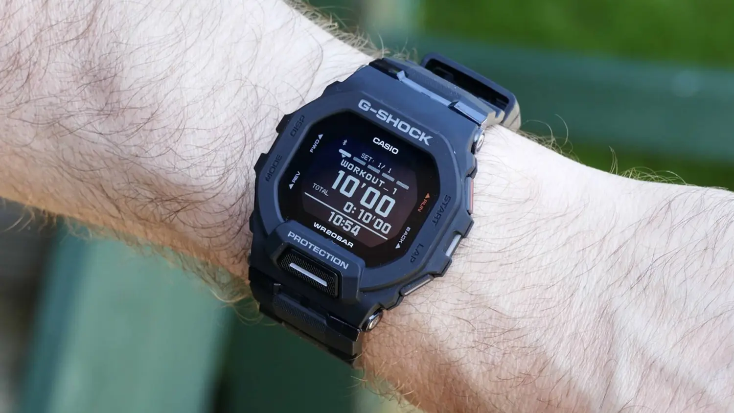 P&aacute;nske hodinky Casio GBD-200-2ER G-SHOCK na ruke
