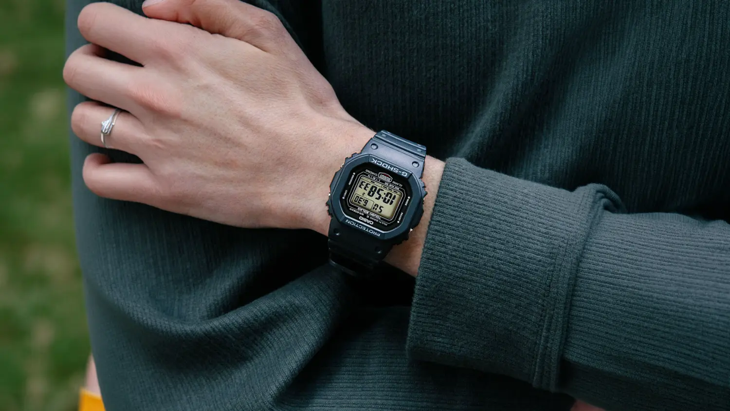 Pánské náramkové hodinky Casio GW-5000U-1ER G-SHOCK na ruce