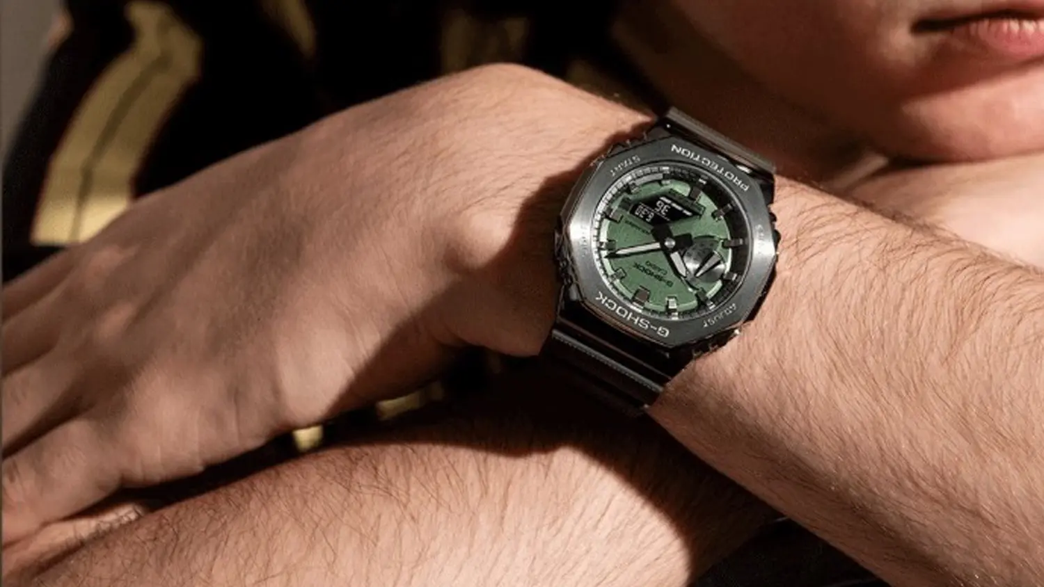 N&aacute;ramkov&eacute; hodinky Casio G-SHOCK GM-2100B-3AER