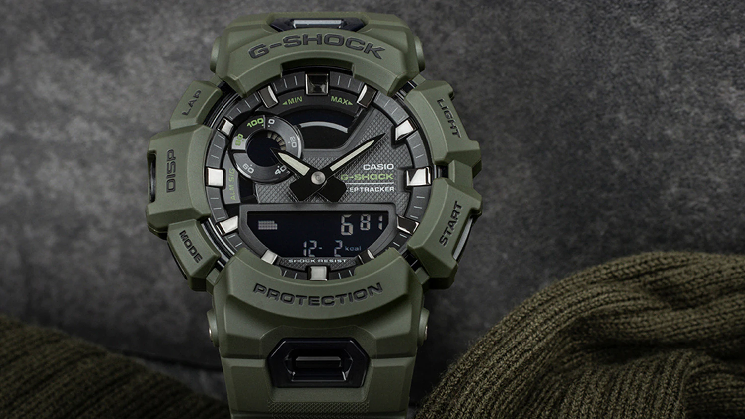 Pánske náramkové hodinky Casio GBA-900UU-5AER G-SHOCK na ruke