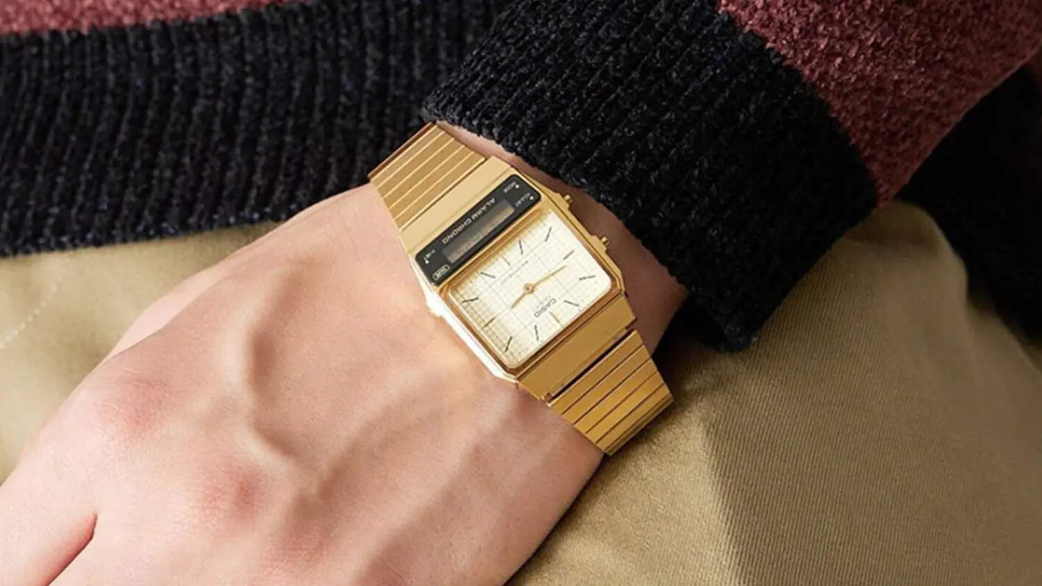 Náramkové hodinky Casio VINTAGE AQ-800EG-9AEF na zápästí