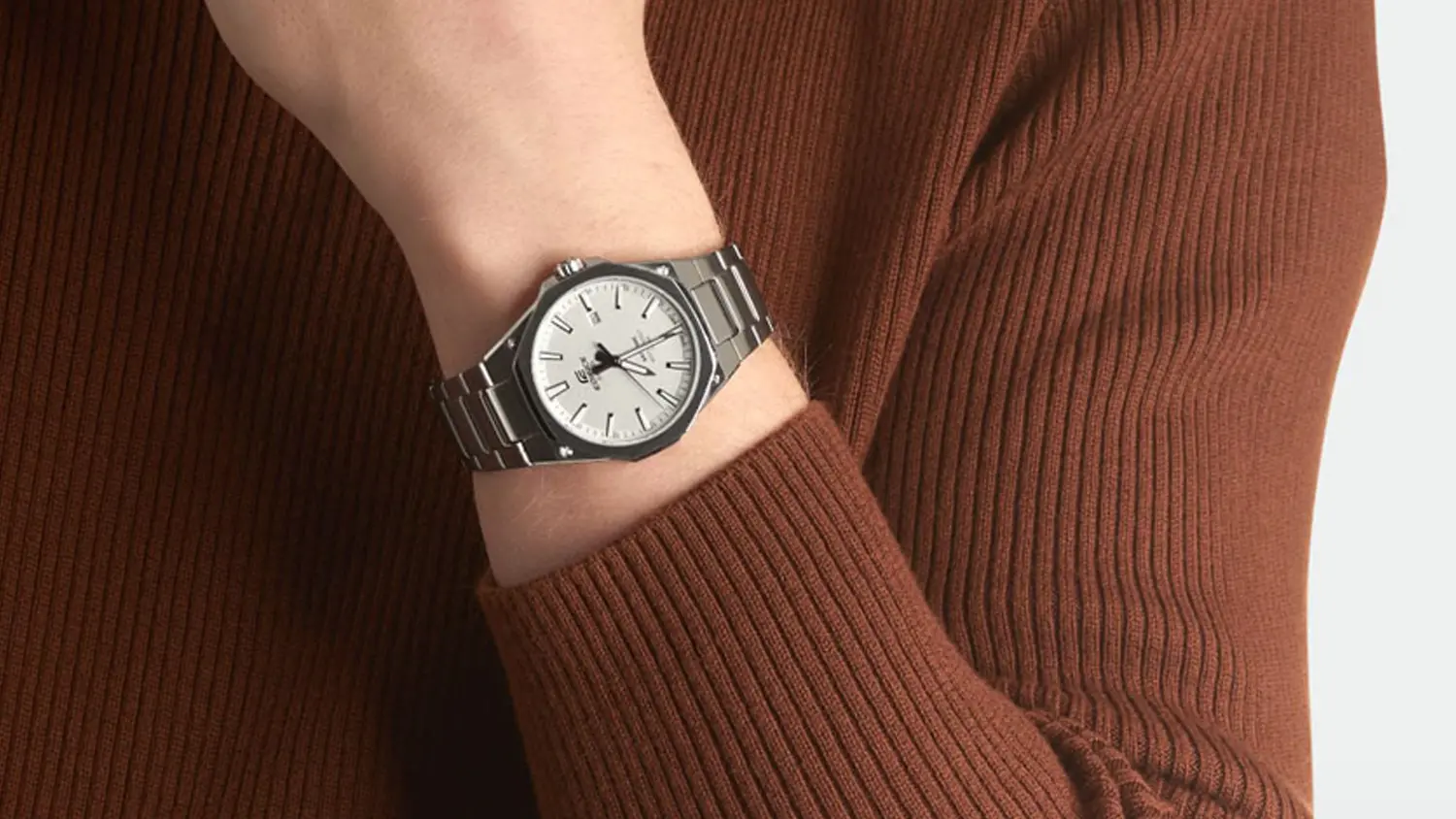 P&aacute;nska ruka s hodinkami Casio EFR-S108D-7AVUEF