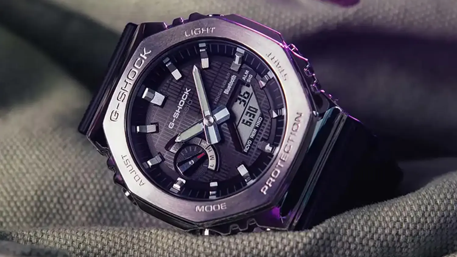 Hodinky Casio GBM-2100-1AER na oblečení
