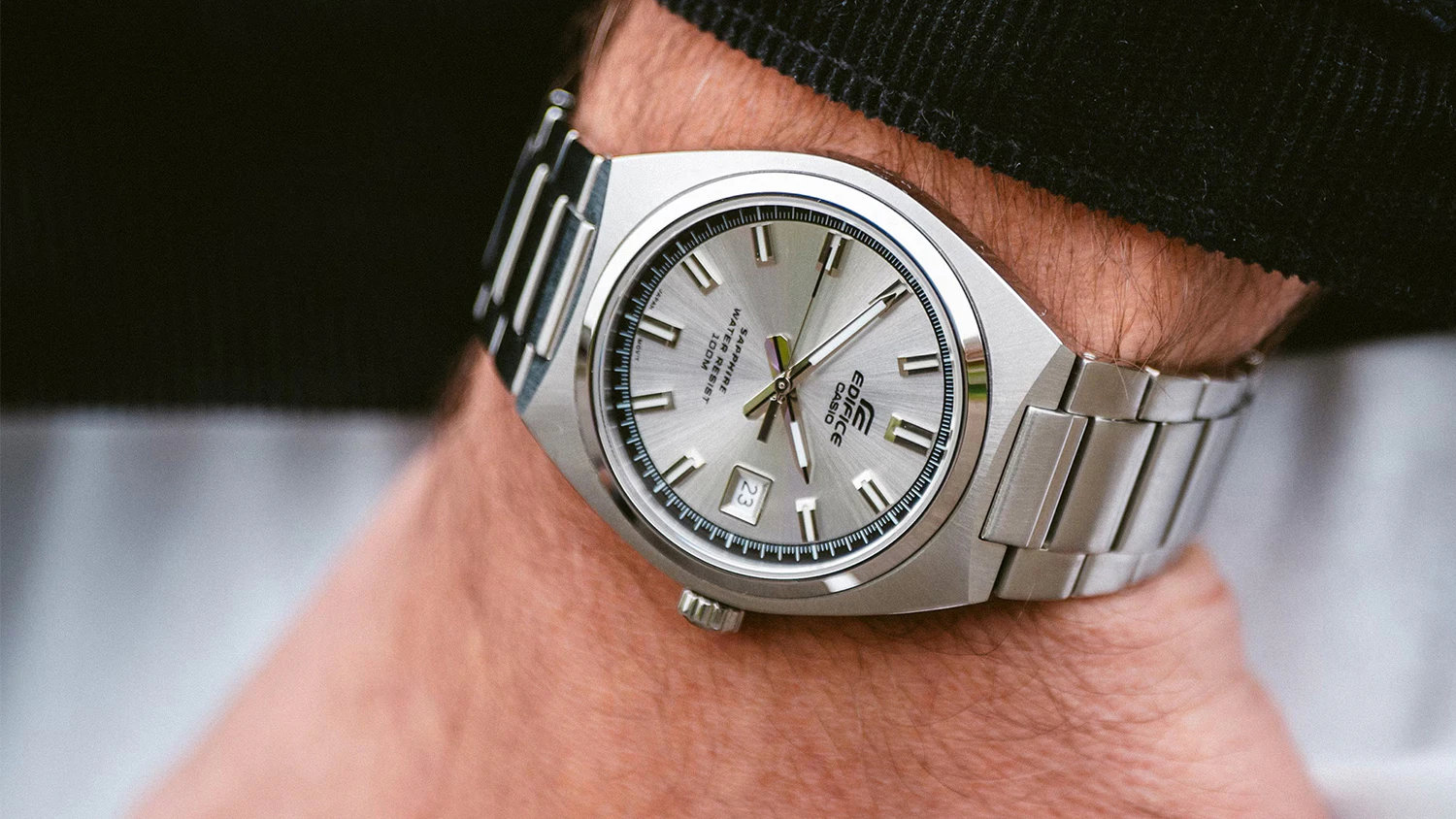 Hodinky Casio EFB-109D-7AVEF na ruke