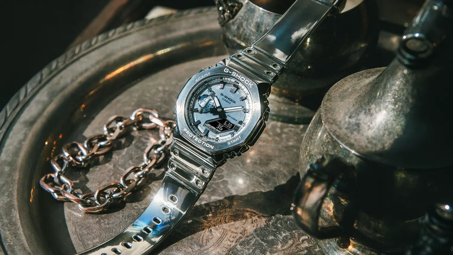 Hodinky Casio G-SHOCK GM-2100YM-8AER na tacke