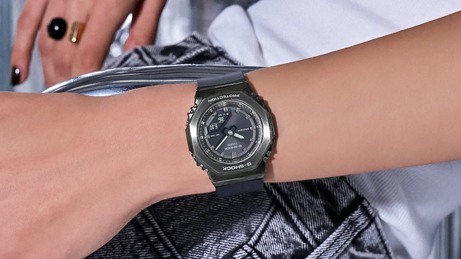 Digitálne hodinky Casio G-Shock GM-S2110B-8A