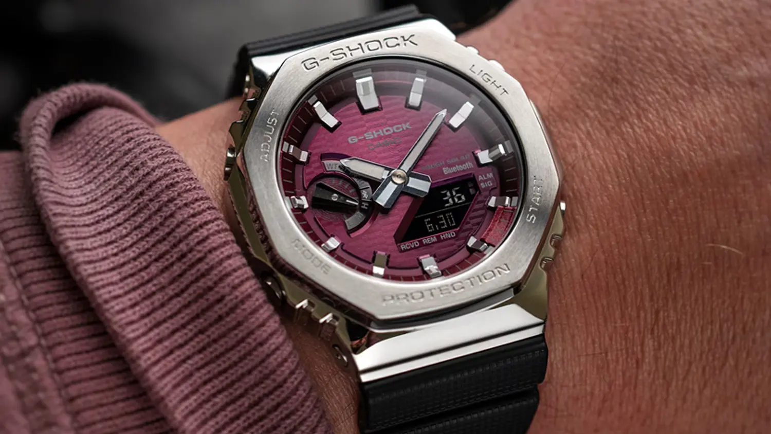 Hodinky Casio GBM-2100A-4BER na p&aacute;nskej ruke