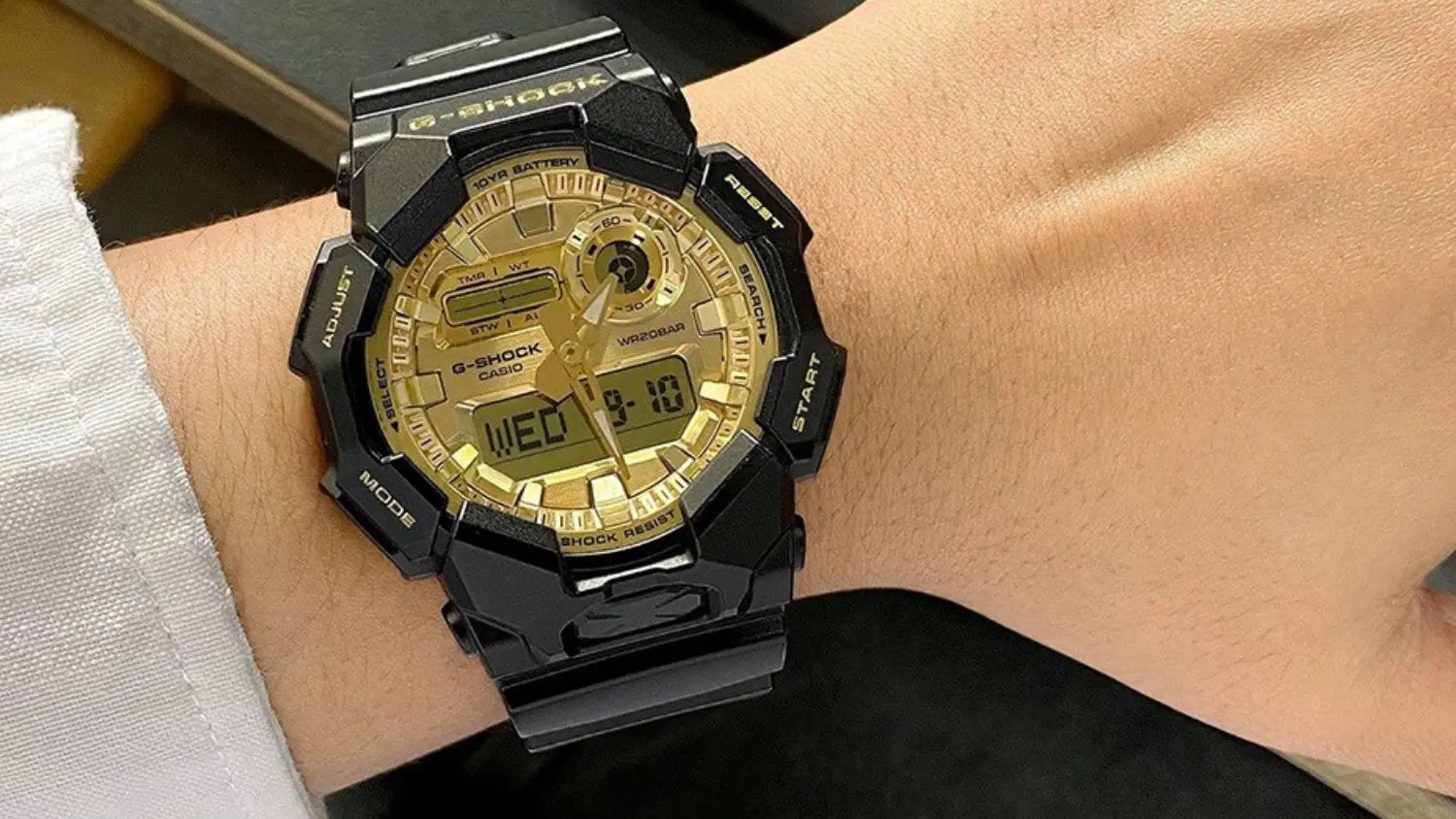 Hodinky Casio G-SHOCK GA-010GGB-1A9ER