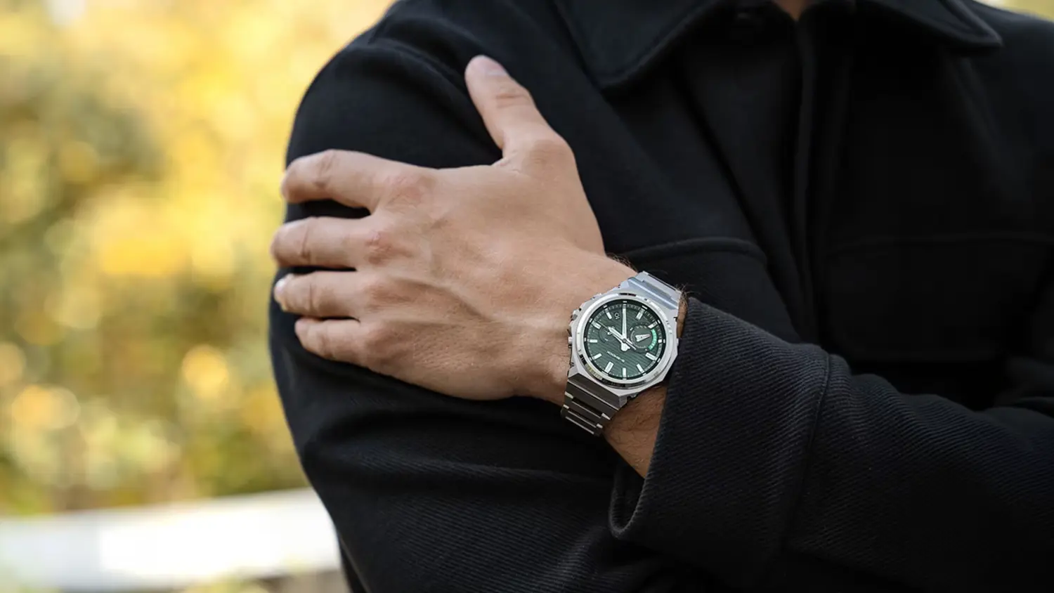 Detailní pohled na konstrukci hodinek Casio G-SHOCK GST-B1000D-3AER