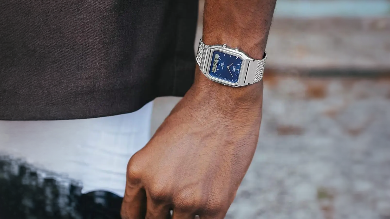 Nuž s hodinkami Casio AQ-230EM-2AEF (001) na ruce