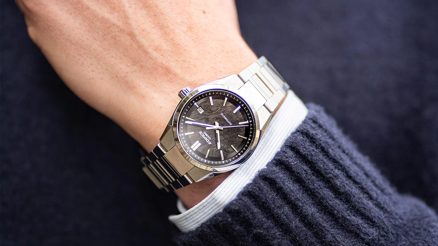 Ruka s hodinkami Casio EFK-110D-1AER