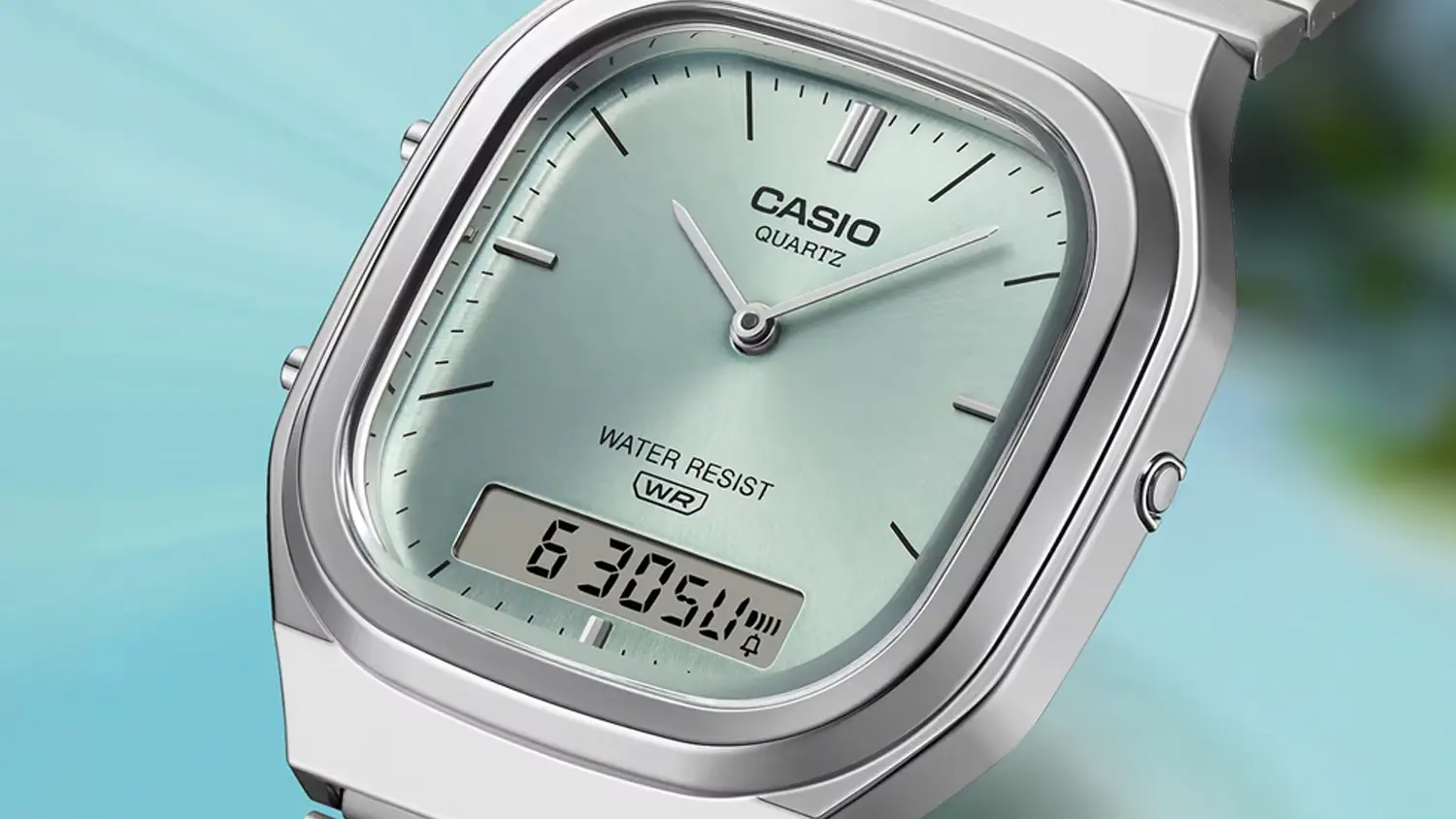 Náramkové hodinky Casio AQ-240E-2AEF pohled ze strany