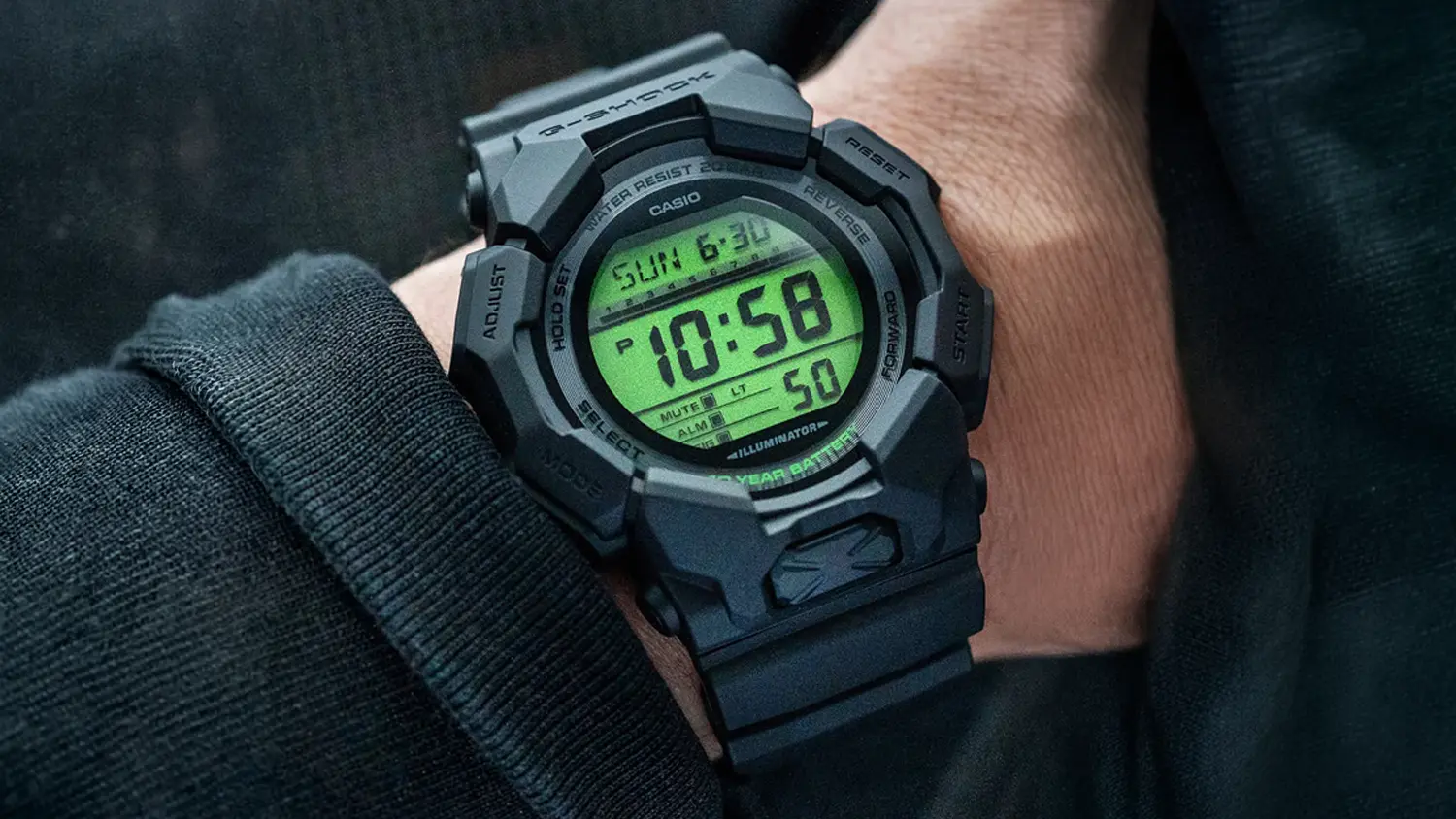 Náramkové hodinky Casio GD-010BEG-1ER na zápästí