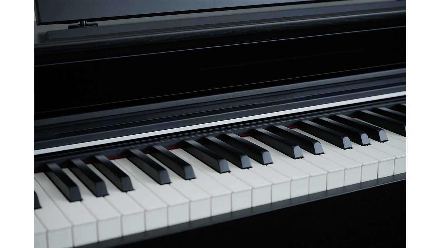 Detail na kl&aacute;vesy digit&aacute;ln&iacute;ho piana Casio AP S450 BK čern&eacute;