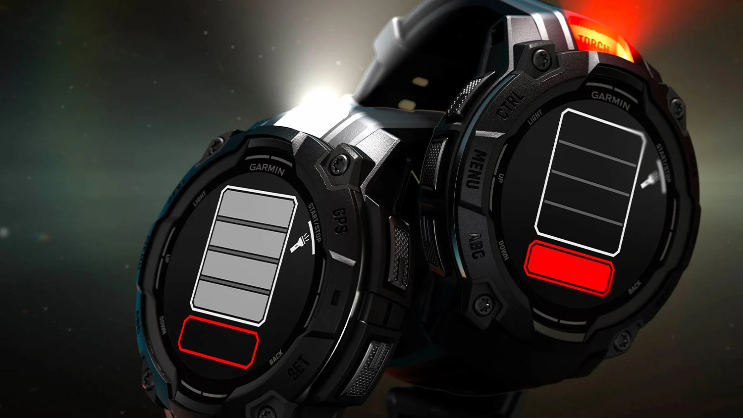 Dvoje smart hodinky Garmin Instinct 3 s rozsvícenými svítilnami