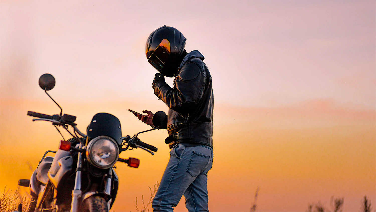 Motork&aacute;ř s mobilem