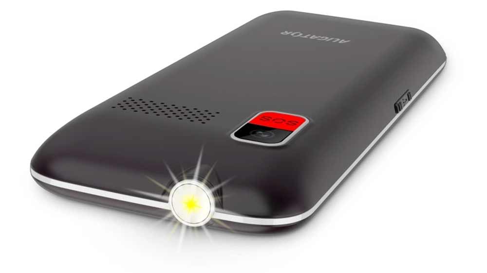 Zapnutá svítilna na telefonu Aligator A930 GPS Senior_03