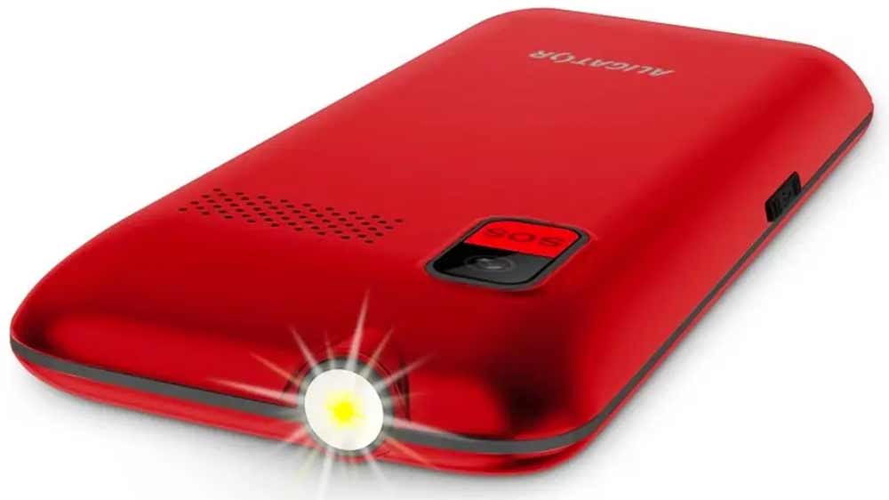 Zapnutá svítilna na telefonu Aligator A930 GPS Senior_03