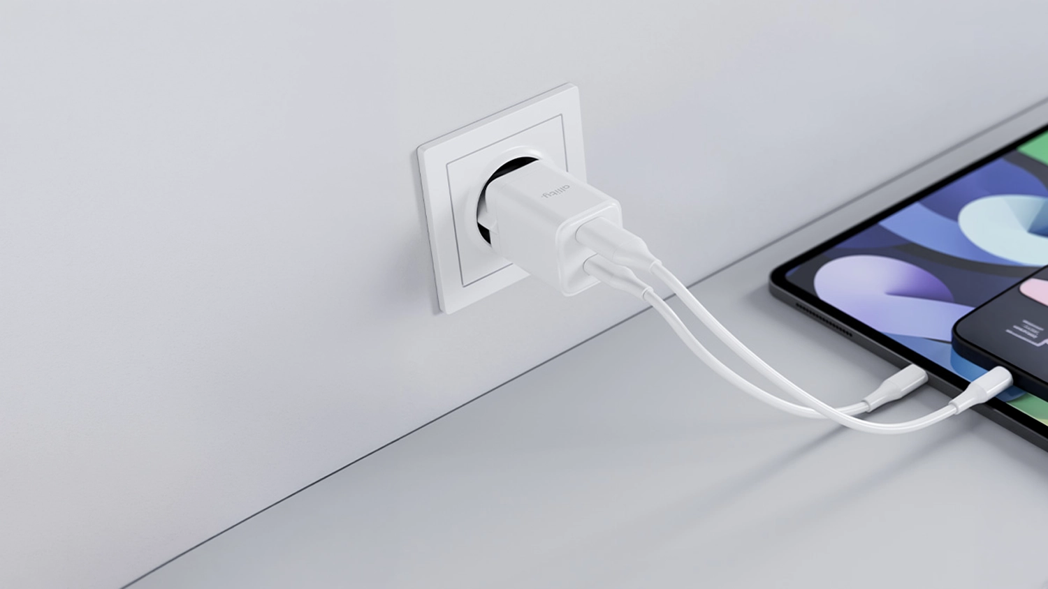 S&iacute;ťov&aacute; nab&iacute;ječka Allity GaN PD QC 1x USB-C 1x USB-A 30W b&iacute;l&aacute; v z&aacute;suvce