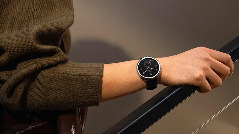 Chytré hodinky Amazfit Active 2 na ruce_02