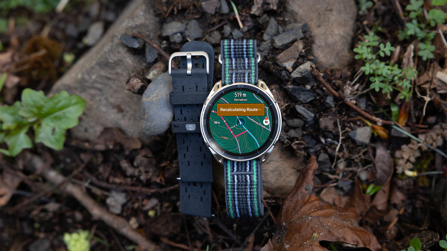 Hodinky Amazfit Cheetah 2 Ultra a řem&iacute;nky v exteri&eacute;ru