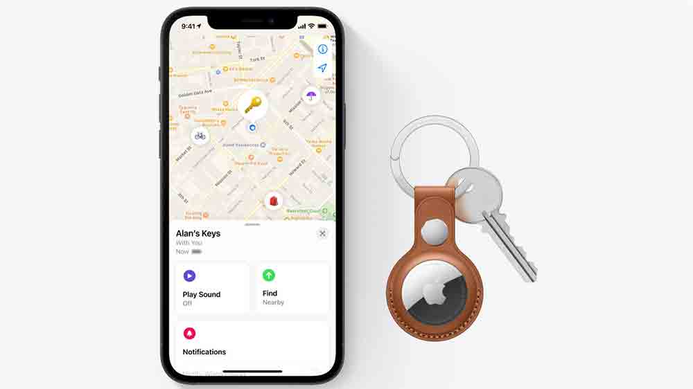 Lok&aacute;tor Apple AirTag na kl&iacute;či a aplikace v mobilu