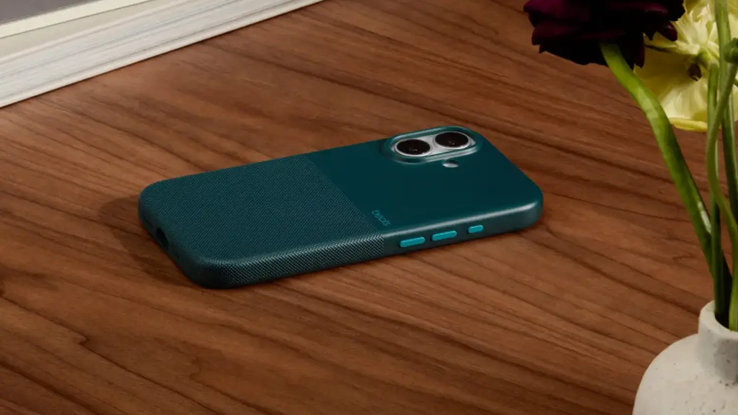 Telefon v krytu Beats Rugged Case.
