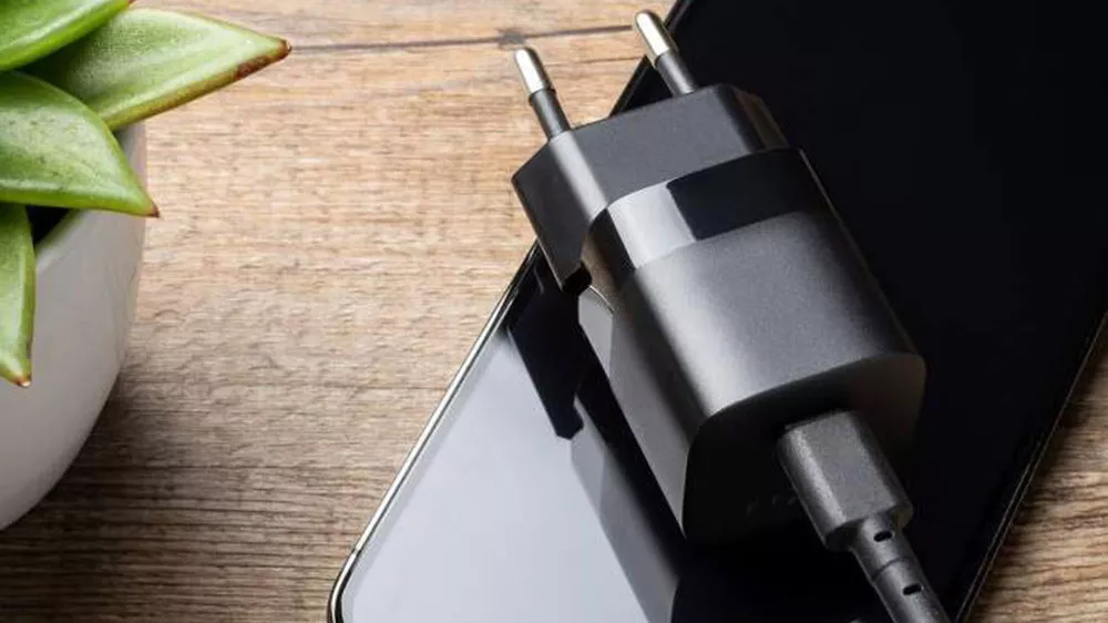 Mini adapt&eacute;r FIXED USB-C 25W
