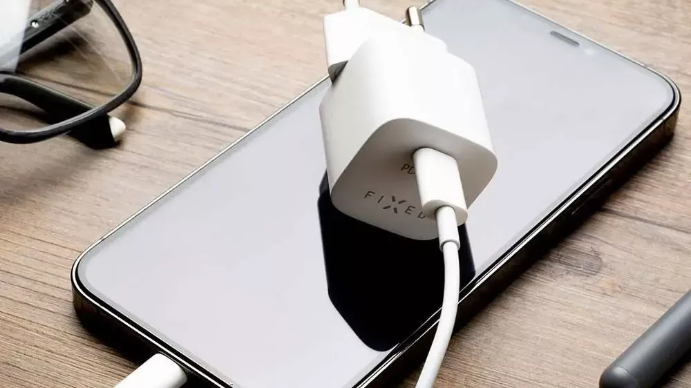 Mini adaptér FIXED USB-C 30W