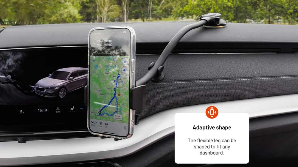 Telefon uchycený v univerzálním držáku do auta FIXED Iconiq Flex XL_03