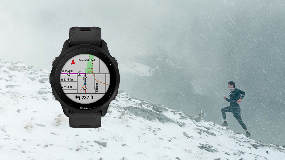 Muž běžící ve sněhové bouři_04