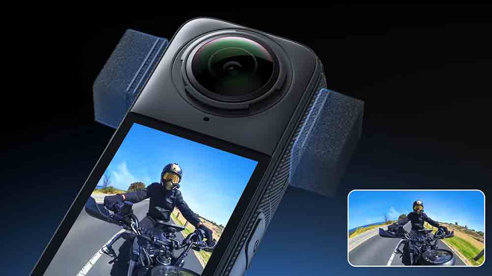 Muž na motorce s kamerou opatřenou chr&aacute;niči Insta360_02