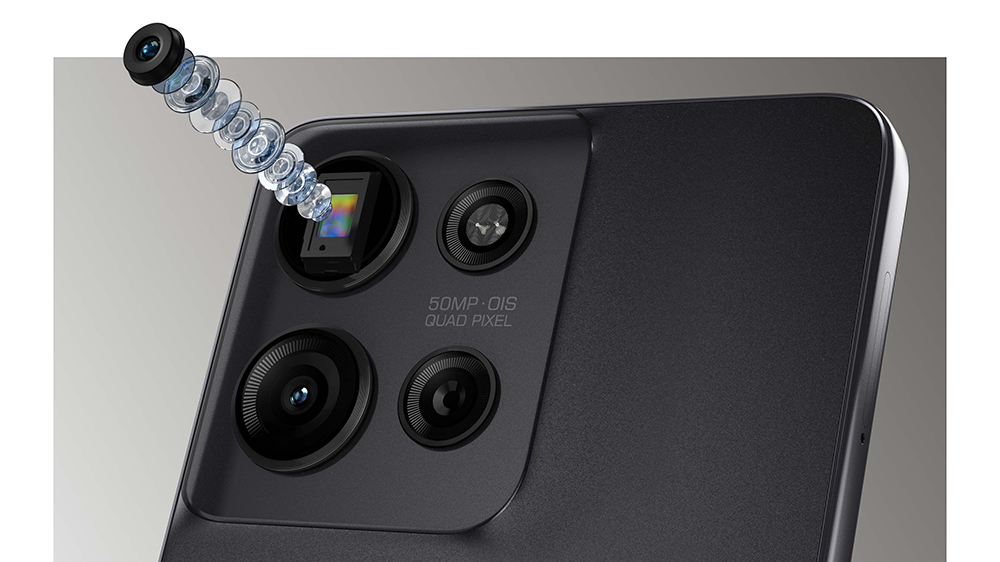 Detailní pohled na fotoaparáty mobilního telefonu Motorola Moto G75 5G_04
