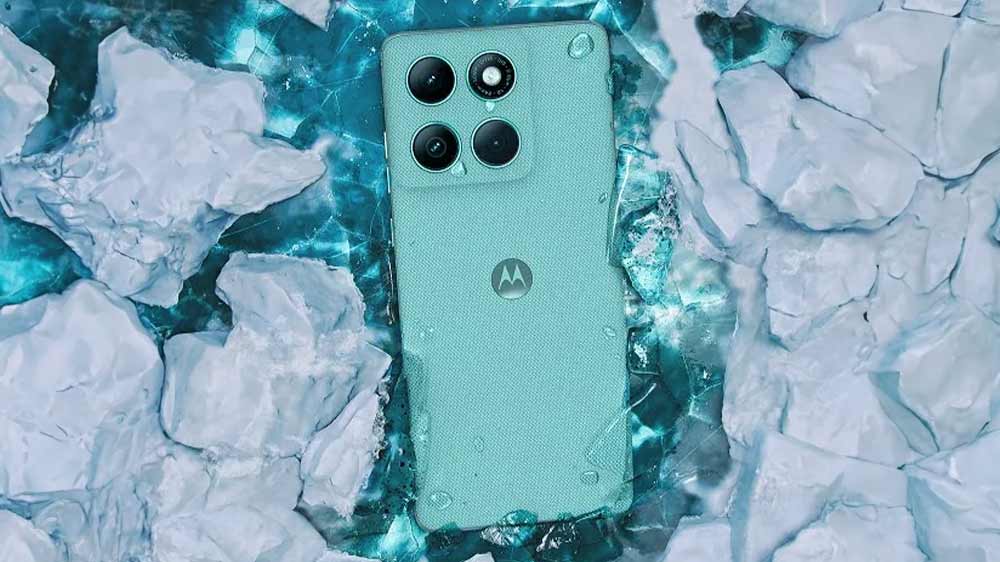 Telefón Motorola Edge 60 Fusion vo vode s ľadom_05