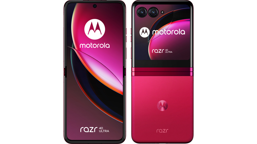 Smartphone Motorola Black v rozloženém stavu. Pohled na přední i zadní stranu.