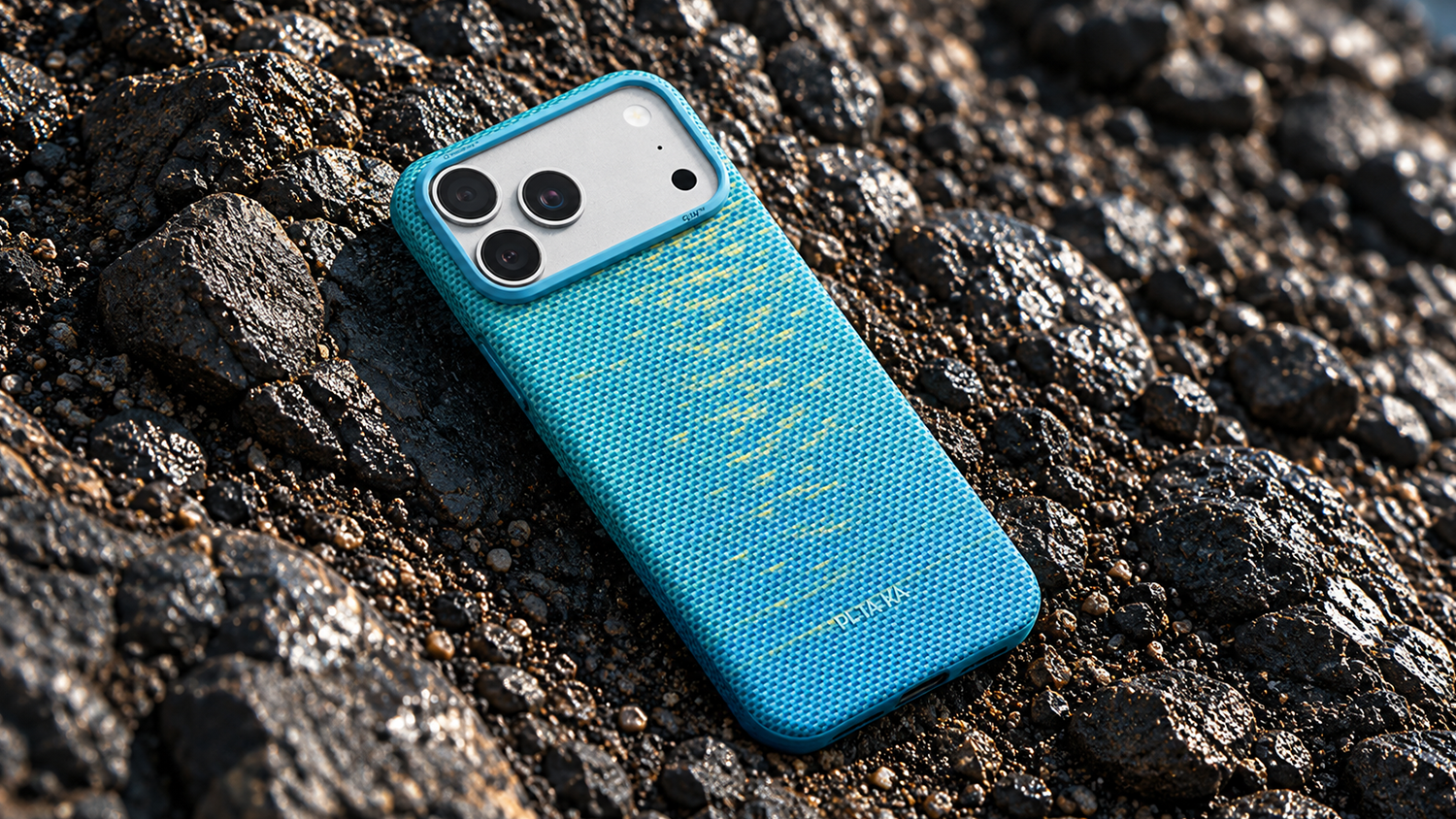 Kryt na mobil Pitaka Edge Lucid Blue – aramidové provedení