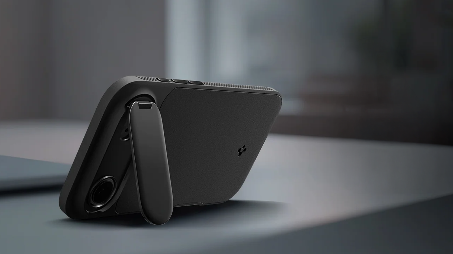 Kryt na mobil Optik Armor MS Case ako praktick&yacute; stojan