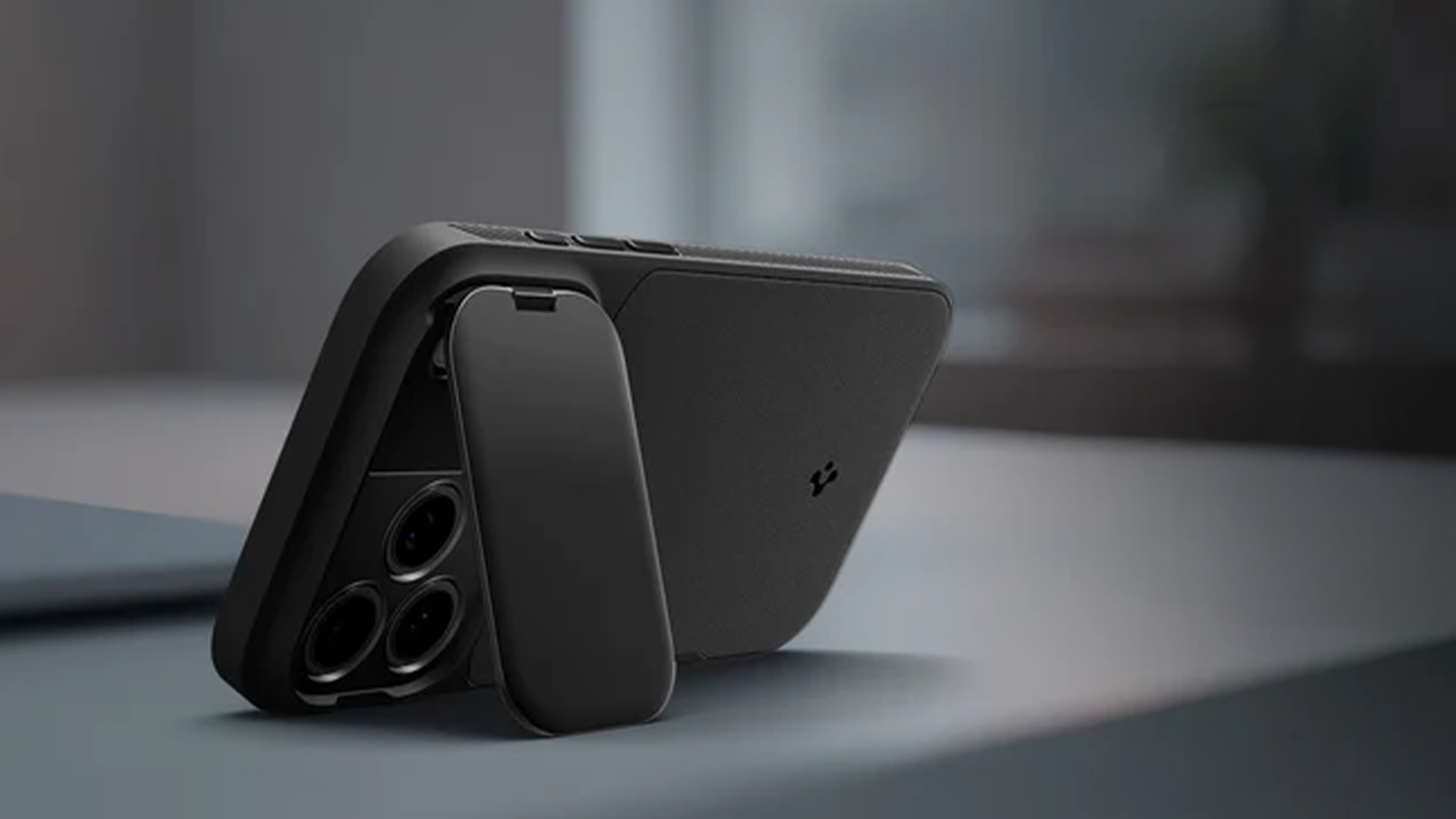 Kryt na mobil Optik Armor MS Case jako praktický stojánek