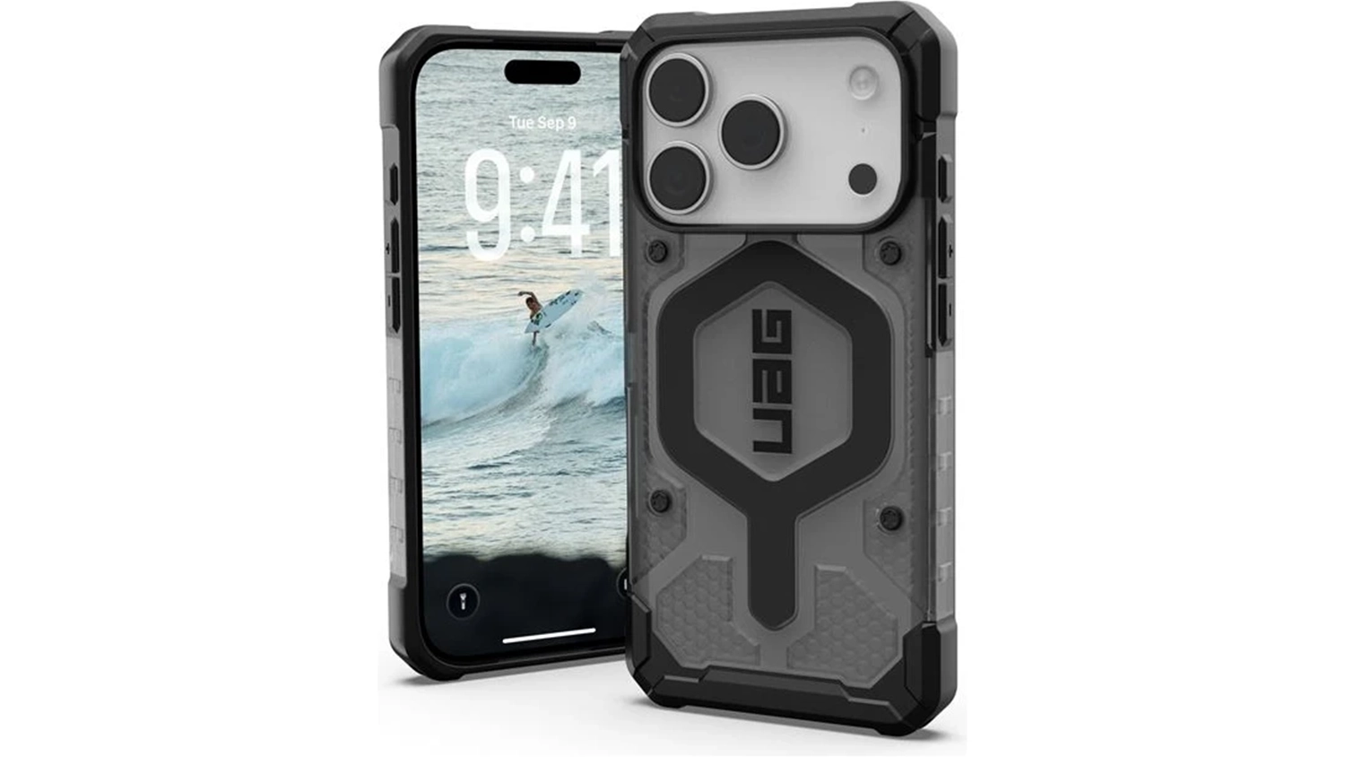 Pohled zepředu i zezadu na iPhone 17 Pro Max v krytu