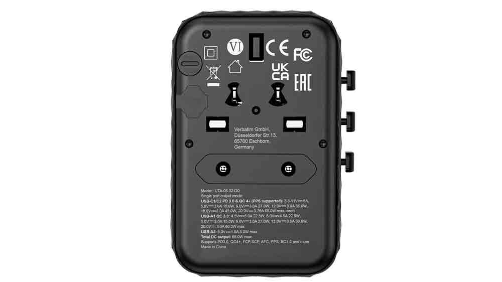 Spodní strana univerzálního adaptéru Verbatim GaN III_02