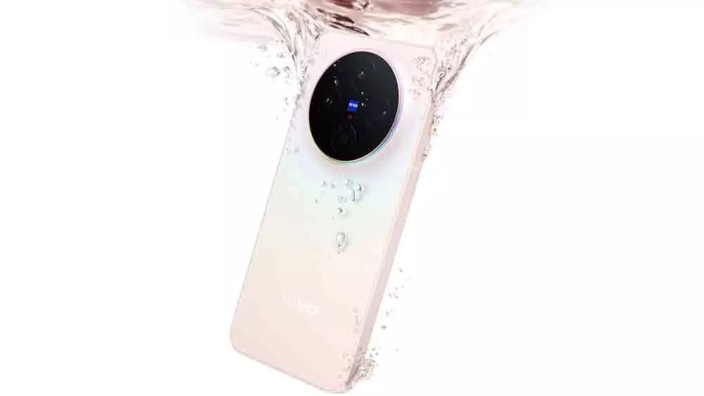 Vizualizace mobilního telefonu vivo X300 pod hladinou vody_05