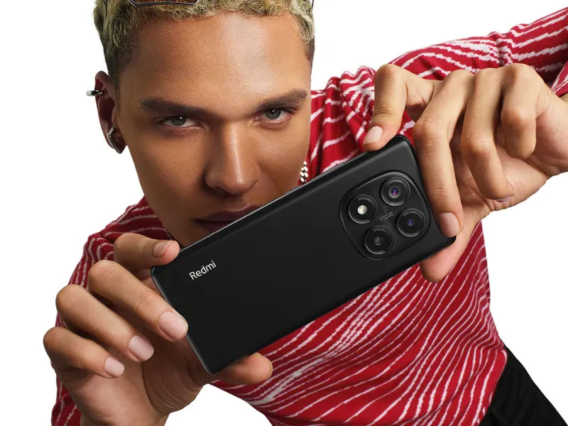 Fialová barva telefonu a ikonický design Redmi Note 14 Pro zaručeně upoutají nejedno zvědavé oko.