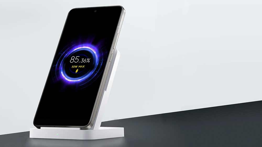 Dob&iacute;jen&iacute; telefonu na bezdr&aacute;tov&eacute; nab&iacute;ječce Xiaomi MDY-14-EN_02